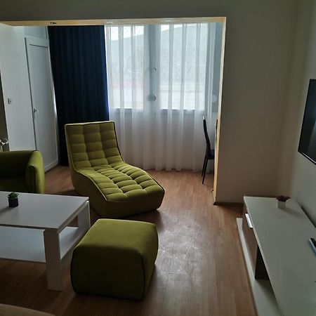 Calla 5 Apartment - Main Square, In The City Shopping Center - Parking Slot With Security And Video Camera Skopje Eksteriør bilde