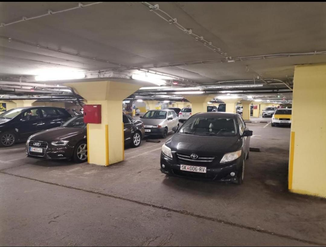 Calla 5 Apartment - Main Square, In The City Shopping Center - Parking Slot With Security And Video Camera Skopje Eksteriør bilde