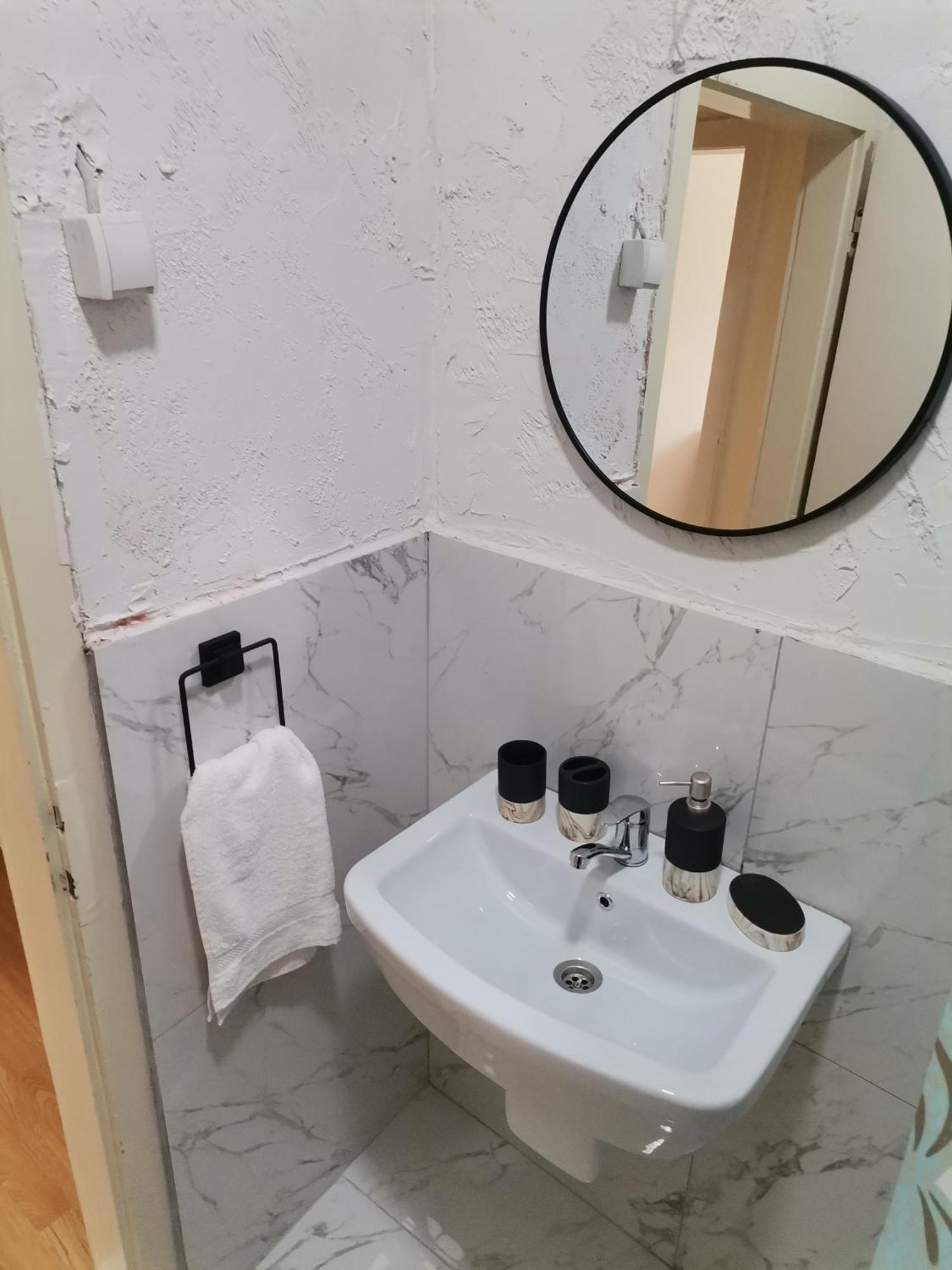 Calla 5 Apartment - Main Square, In The City Shopping Center - Parking Slot With Security And Video Camera Skopje Eksteriør bilde